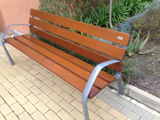 2017 benches in garden cdspm4