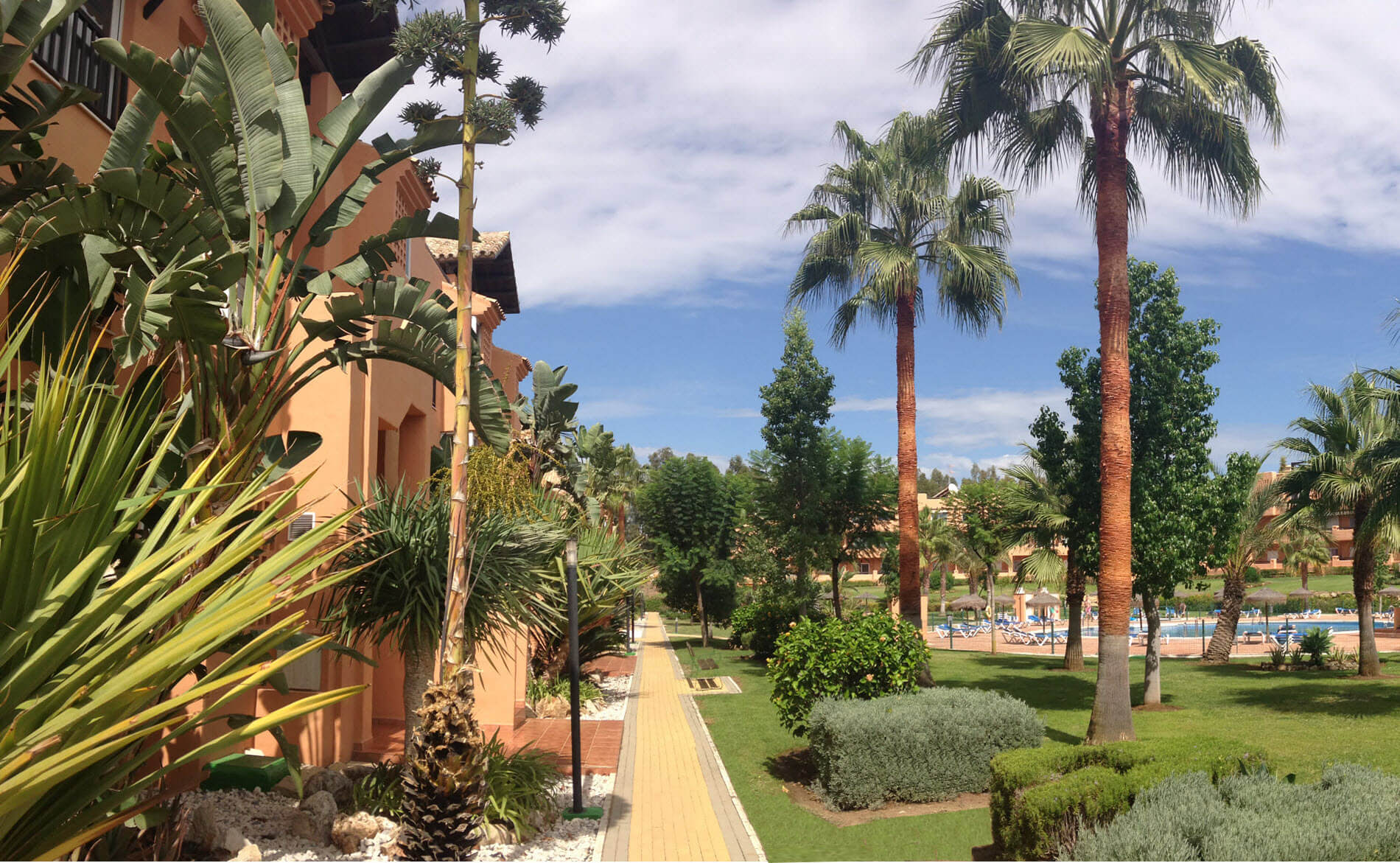 slider welcome casares del sol