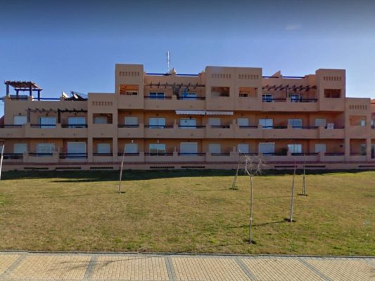 2007 open gardens no fencing of the community